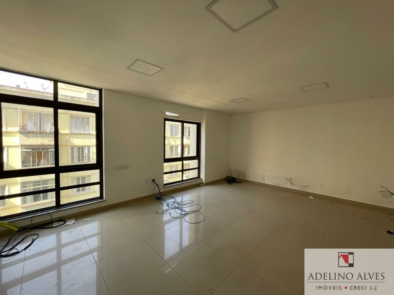 Conj. Comercial para Locação - CENTRO