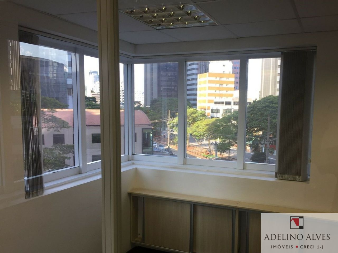 Conj. Comercial para Venda - BROOKLIN